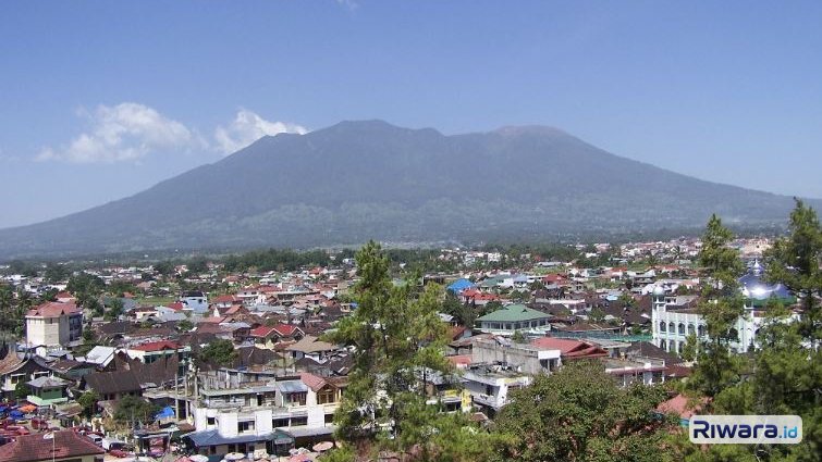Gunung Marapi di Sumatra Barat